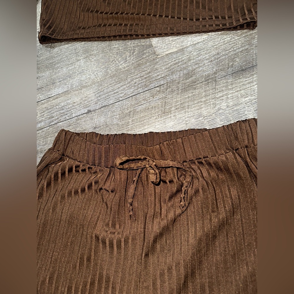 Brown Ribbed Two-Piece Set - Picture 2 of 5